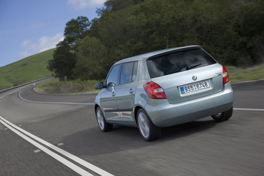  Skoda Fabia 2010 года  (фото 37 из 57)